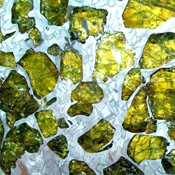 Памятный оливин можно привезти из любого уголка Земли!